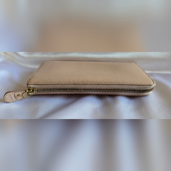 Salvatore Ferragamo Miss Vara Bow 3/4 Zip Leather Wallet - Picture 8 of 16